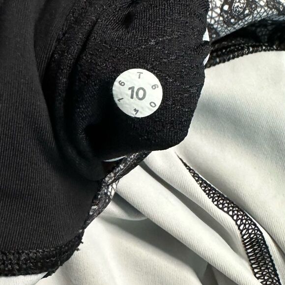 Lululemon Outrun Crop Mini Cinder Lace White Black Mesh Leggings Size 10 - Picture 12 of 13